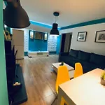 Central Blue Apartment-University Market
