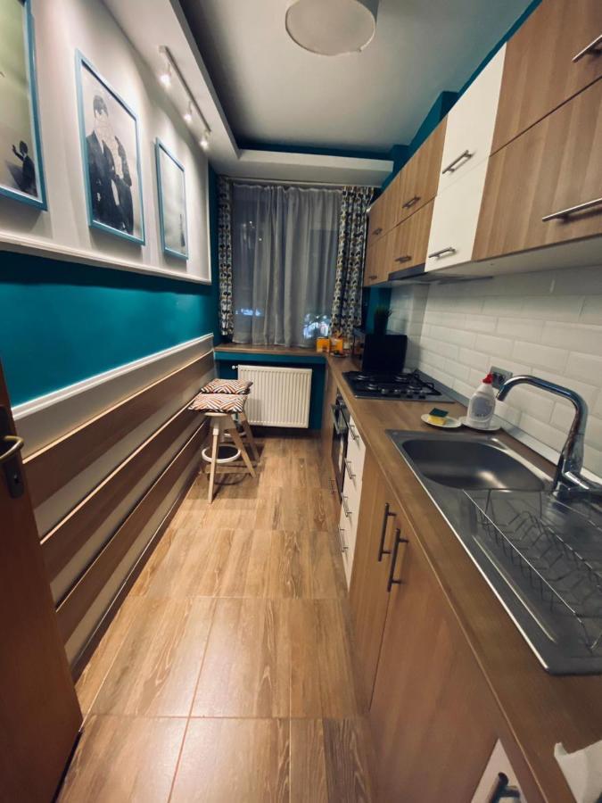 Central Blue Apartment-university Market * Bucarest
